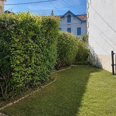 Ferienhaus Charmante Maison Proche *